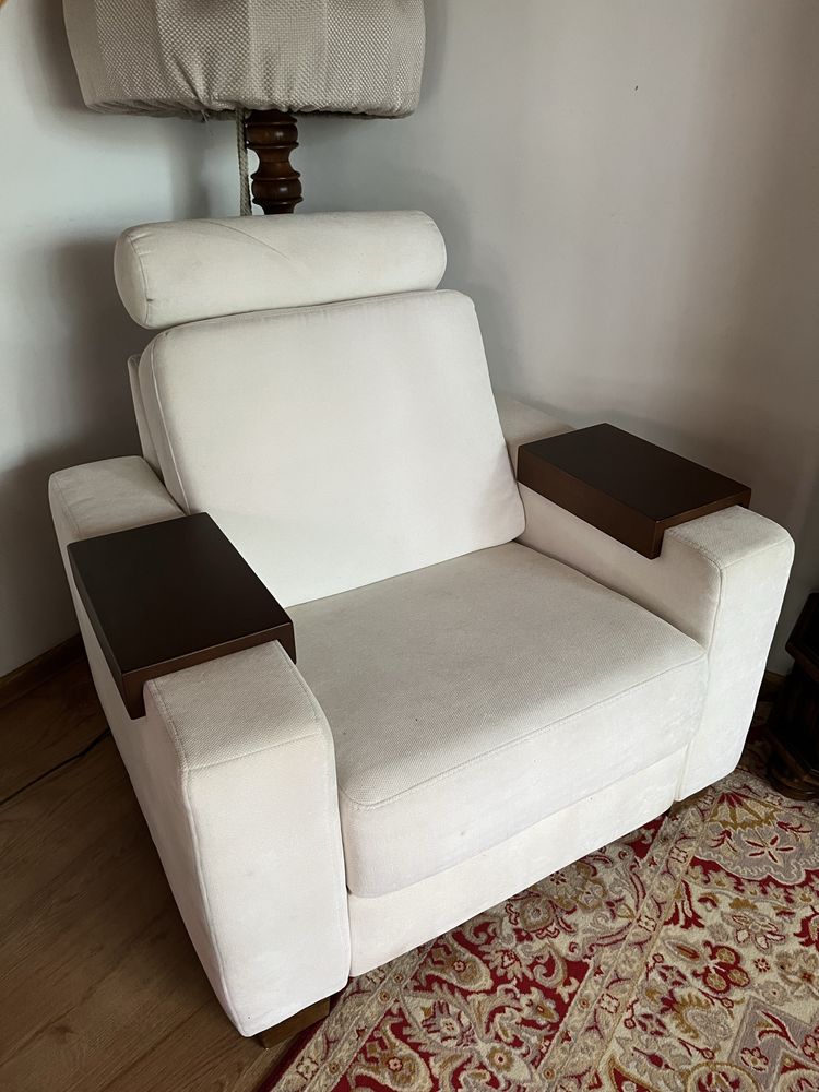 Fotel rozkładany elektrycznie
