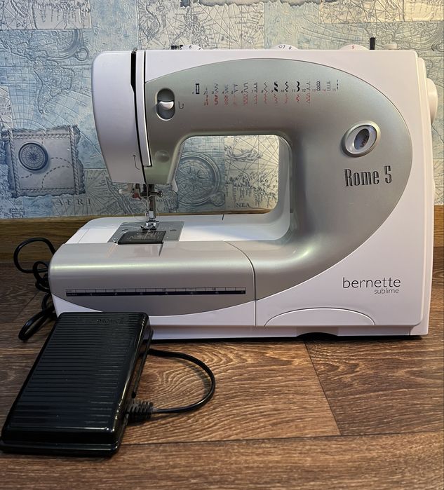 Швейна машина BERNETTE Sublime Rome 5