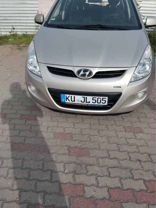 HYUNDAI I 20 Benzyna