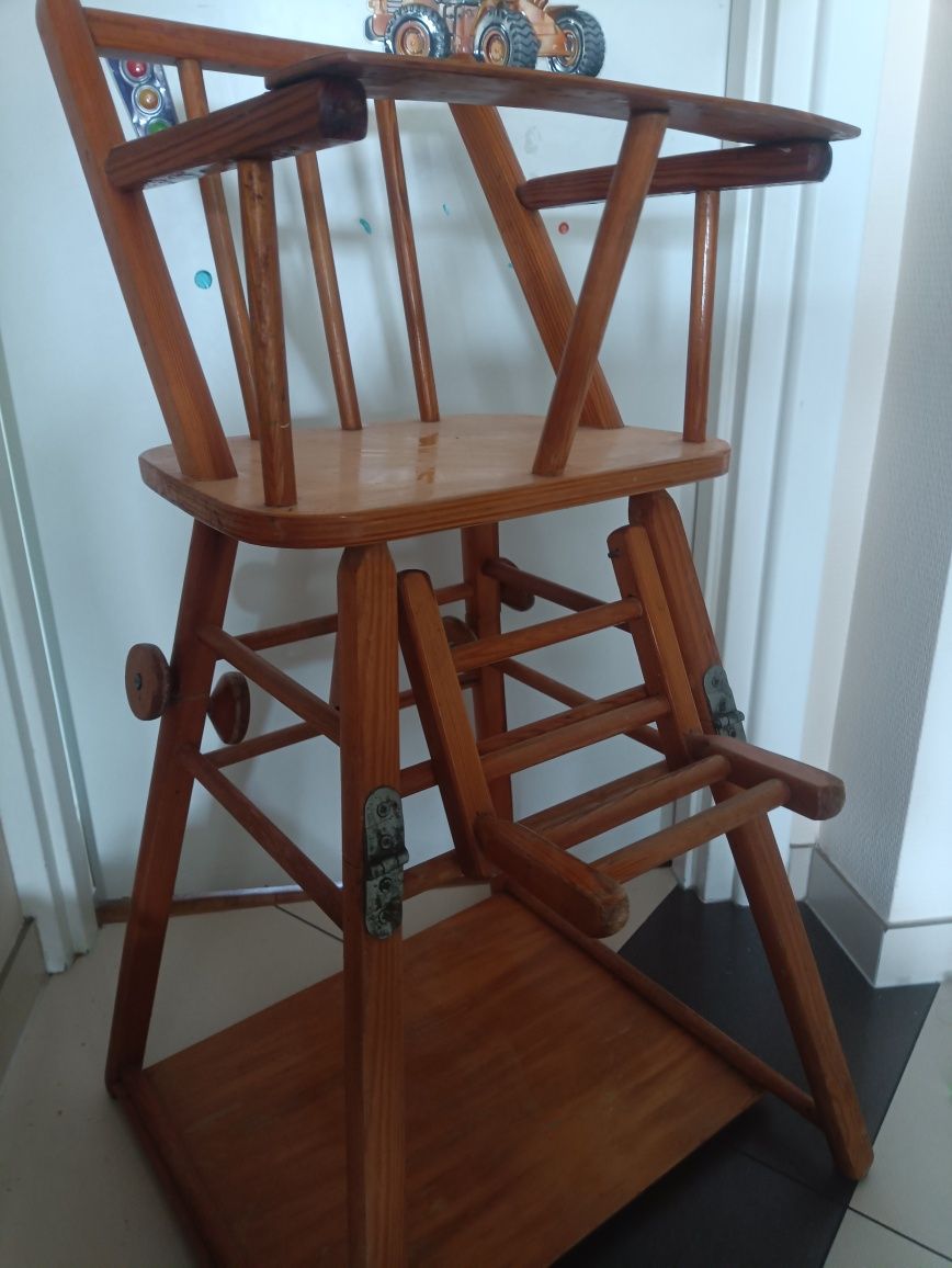 Krzesełko drewniane 2w1
