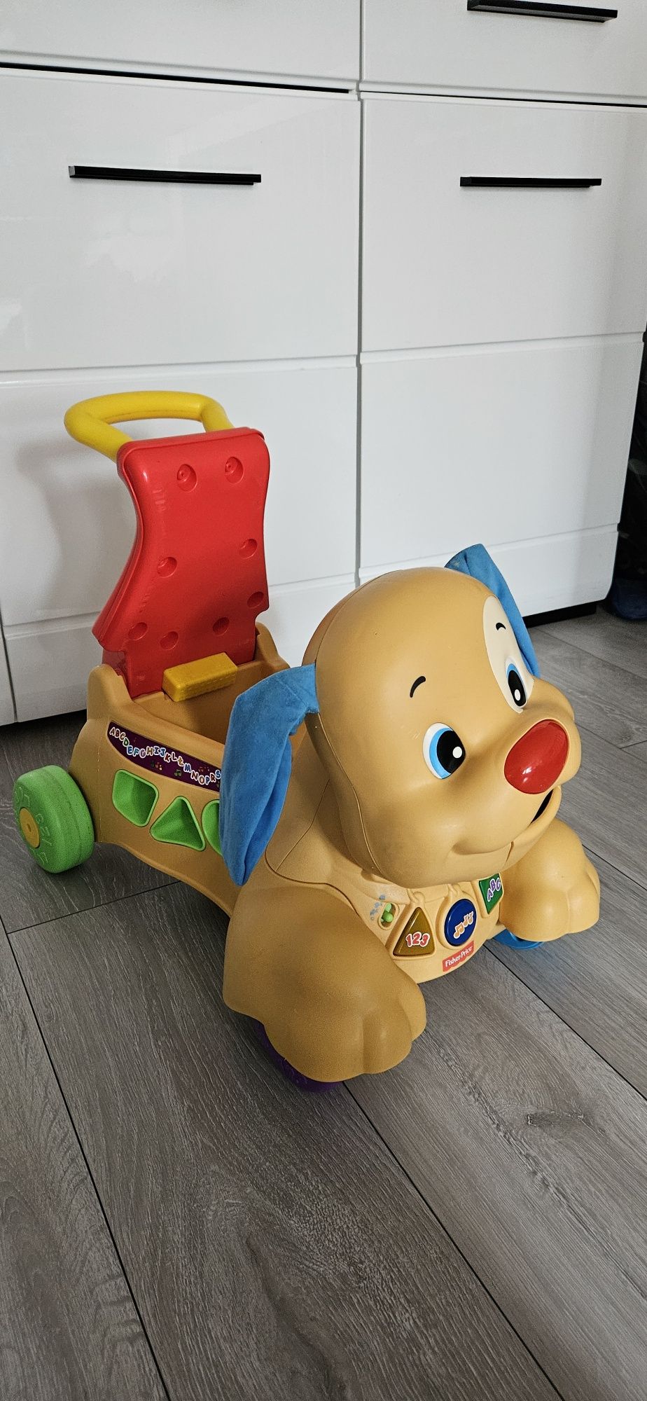 Jeździk-pchacz piesek Fisher Price