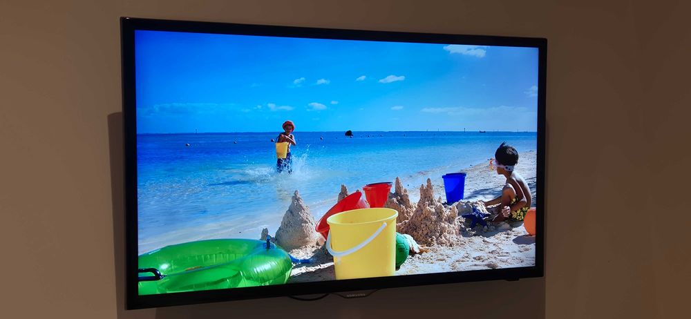 Samsung UE32F5300AW – 32", LED / Full HD, stan bardzo dobry