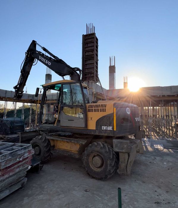 Оренда Гусеничний, Колісний Екскаватор Стрий, Львівська область