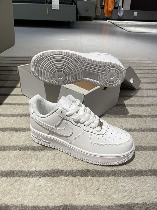 Buty meskie Mokasyny Nike_Air_Force_1_Low_'07_White R.36