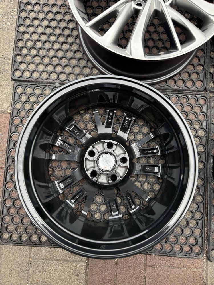 диски оригінал Toyota camry 70 avalon rav4 lexus es is gs 5x114,3 R17
