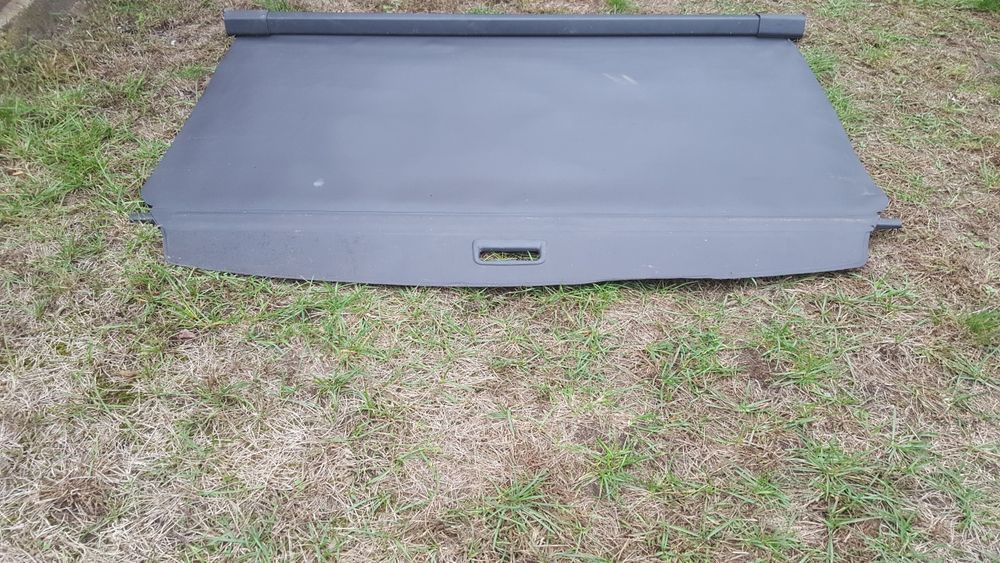 Półka roleta Bagażu  Touran I 03-06r