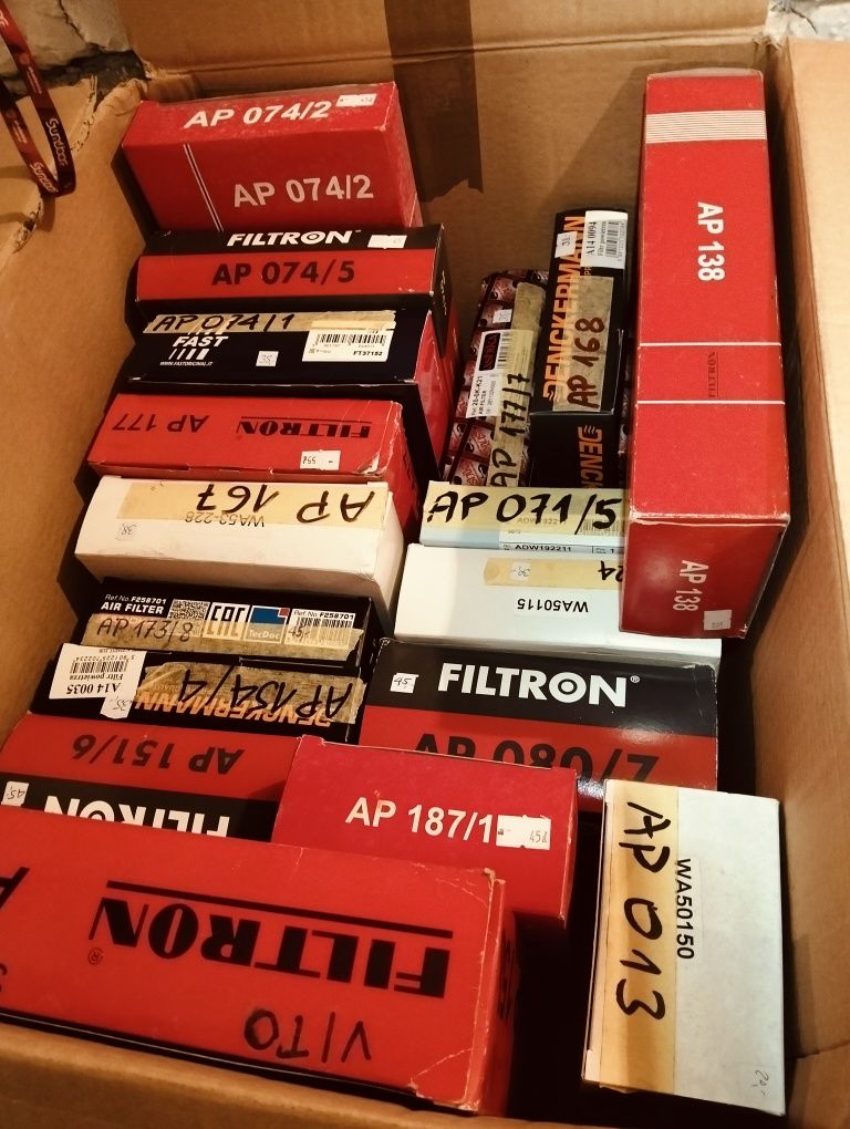 327 szt. Filtrów powietrza z likwidacji sklepu motoryzacyjnego Filtr