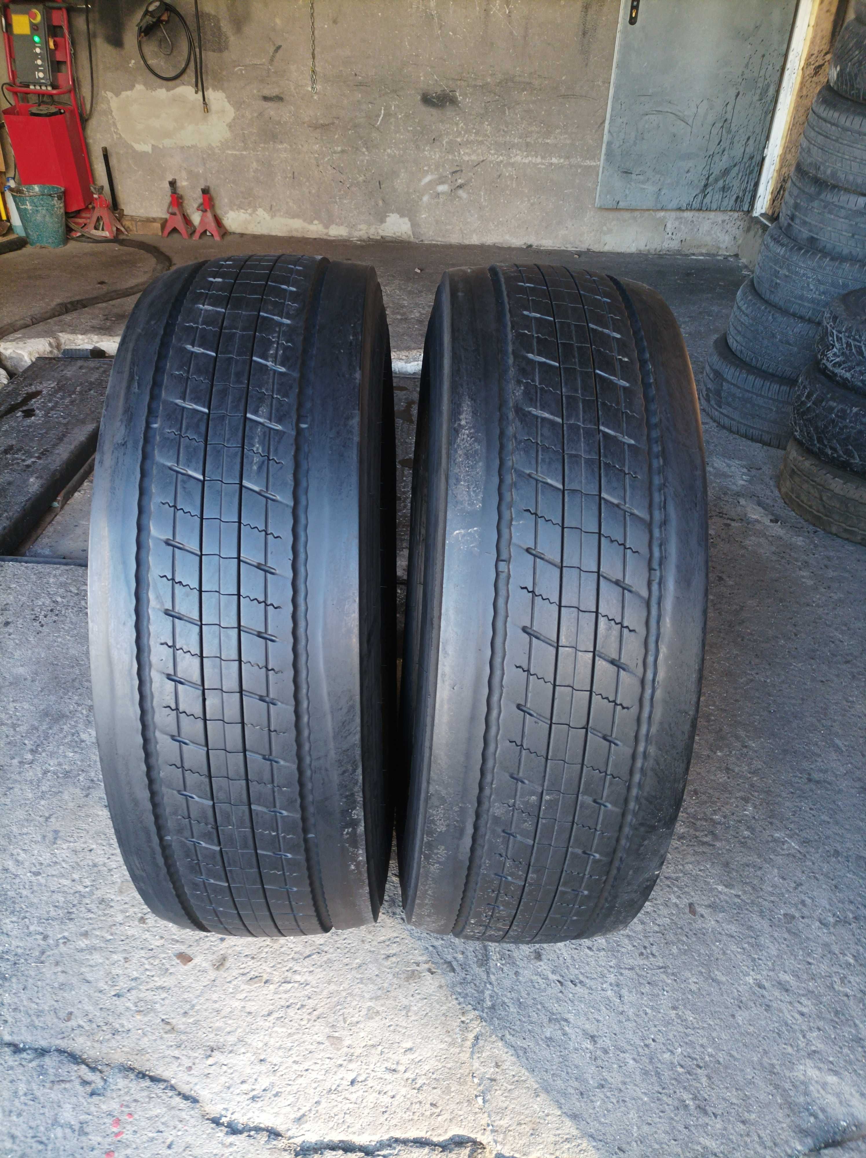 315/70R22,5  Bridgestone  2szt