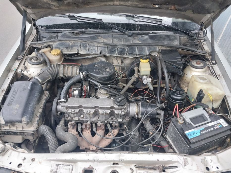 Продам  Opel Vectra A 1.6(моноинжектор)1990