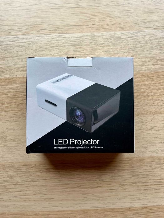 Mini Projetor Novo