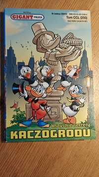 Wszystkie sekrety kaczogrodu, komiks Donald gigant tom CCL (250)