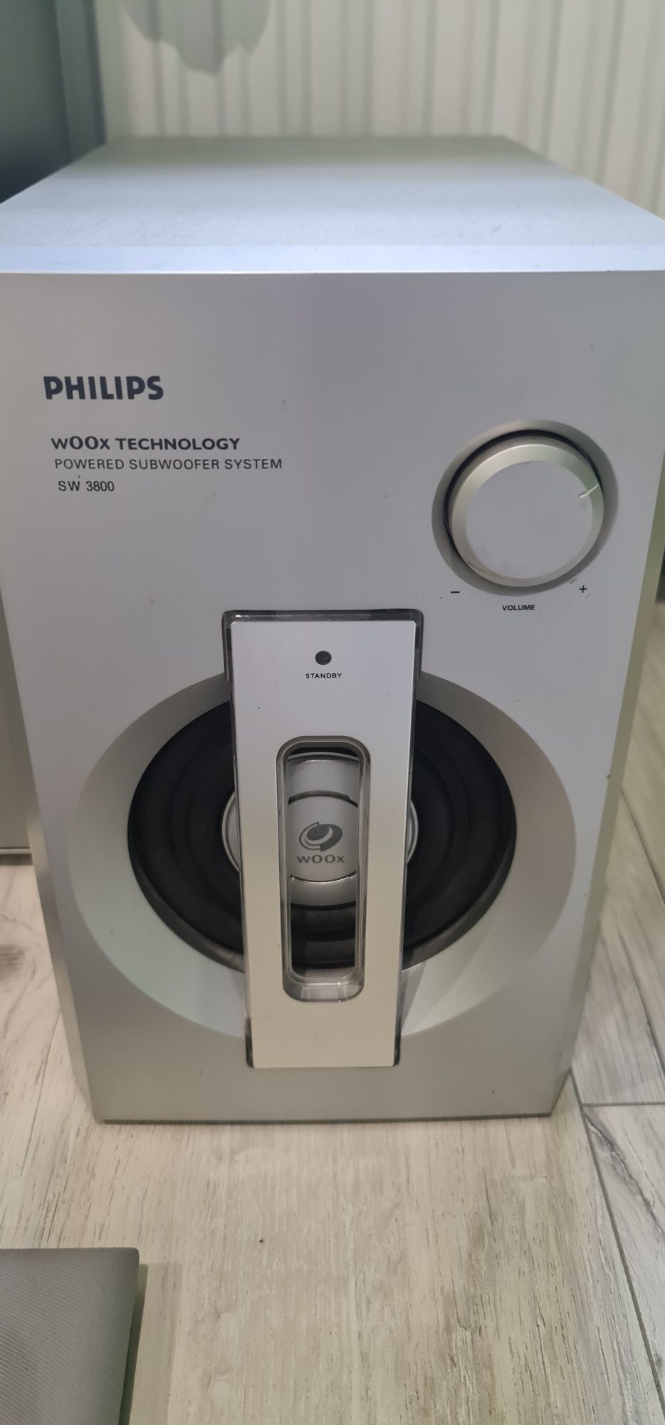 Zestaw pięciu głośników 5.1  universe + subwoofer aktywny philips