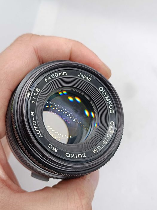 Olympus OM-10 + Olympus OM Zuiko 50mm f/1.8