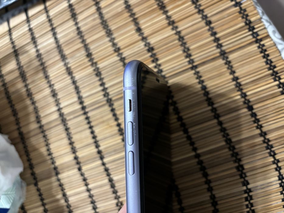 Telefon Iphone 11