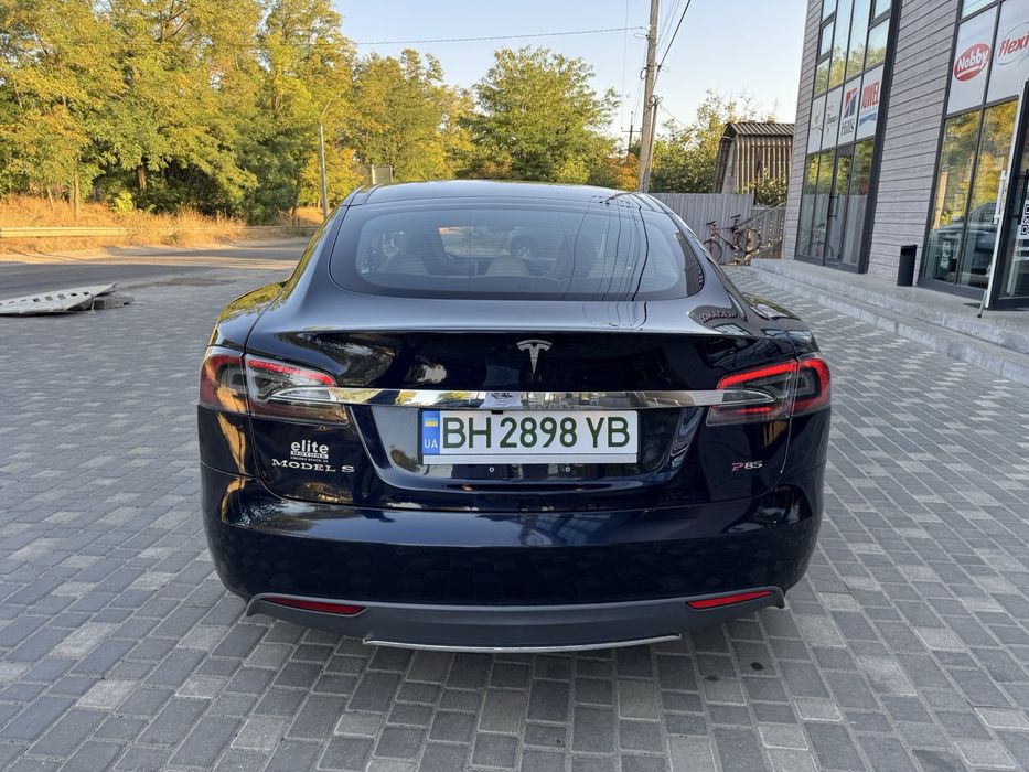 Tesla s Perfomanse