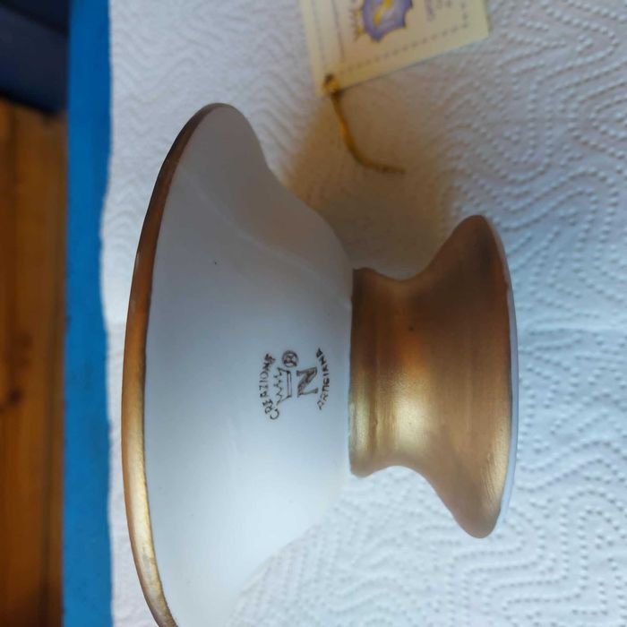 Włoska porcelana Creazione Artigiana mała patera na nóżce z różami