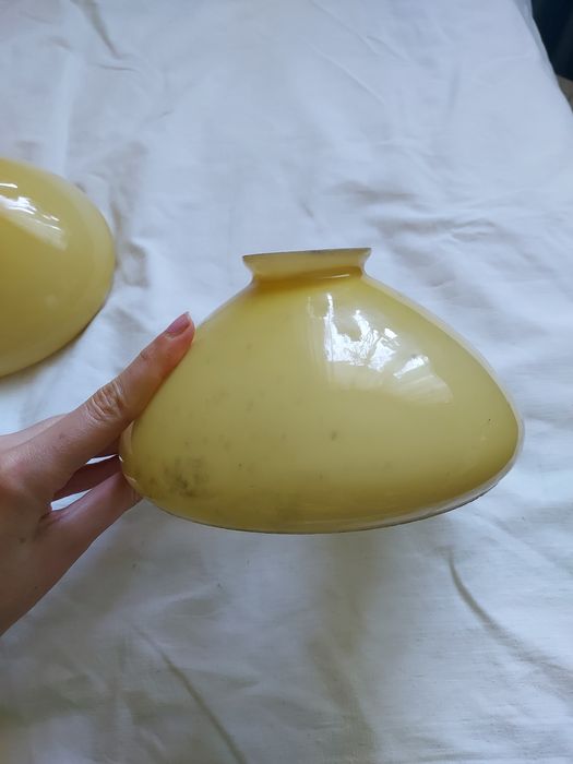 Klosz plafon typu ufo miodowy prl szklany 2 szt