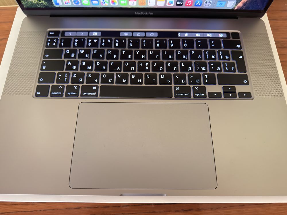 Macbook pro 16 2019 (2021) with touch bar