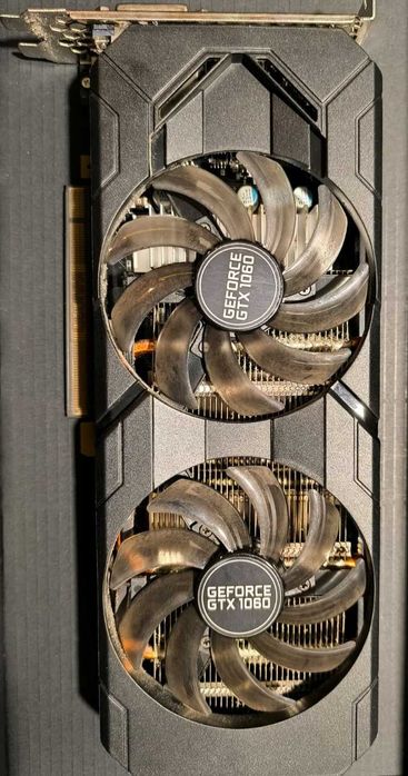Karta graficzna [Gainward] GeForce GTX
Zasilacz [XFX] Core 550W
