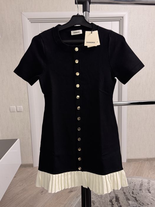 Чорна базова сукня sandro оригінал
