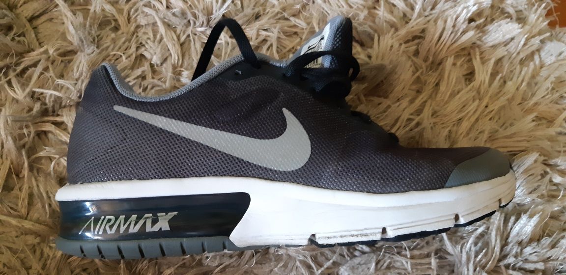 Sprzedam buty NIKE AIRMAX