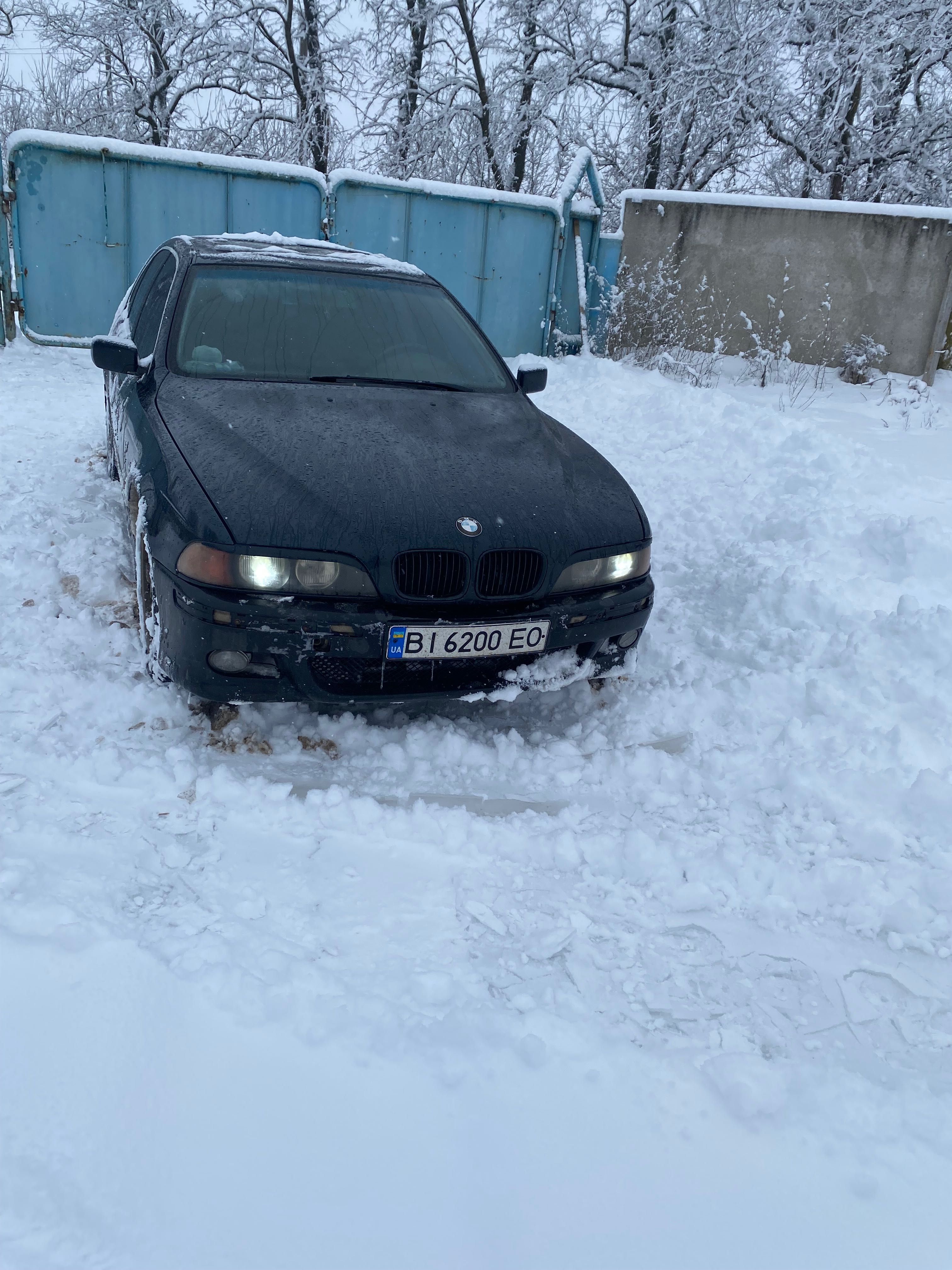 Продам BMW E39 525i