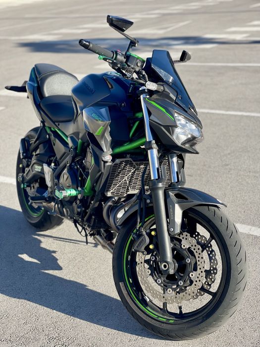 Kawasaki Z650 – 2022 – Muitos Extras
