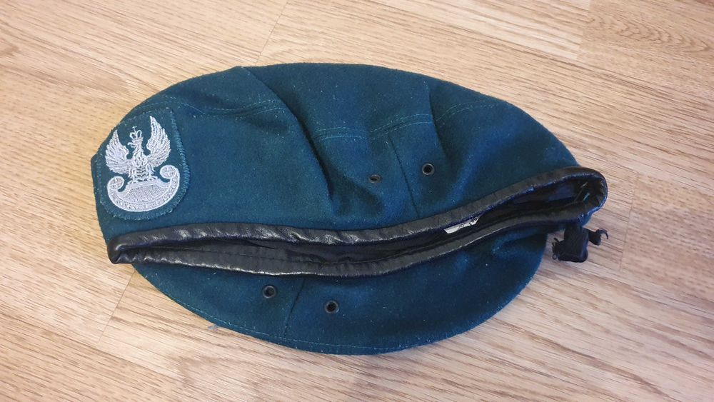 Beret zielony rozm. 57