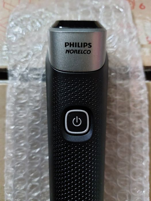 Новий тример Philips Norelco 5000 серії | Без лез та комплекту!