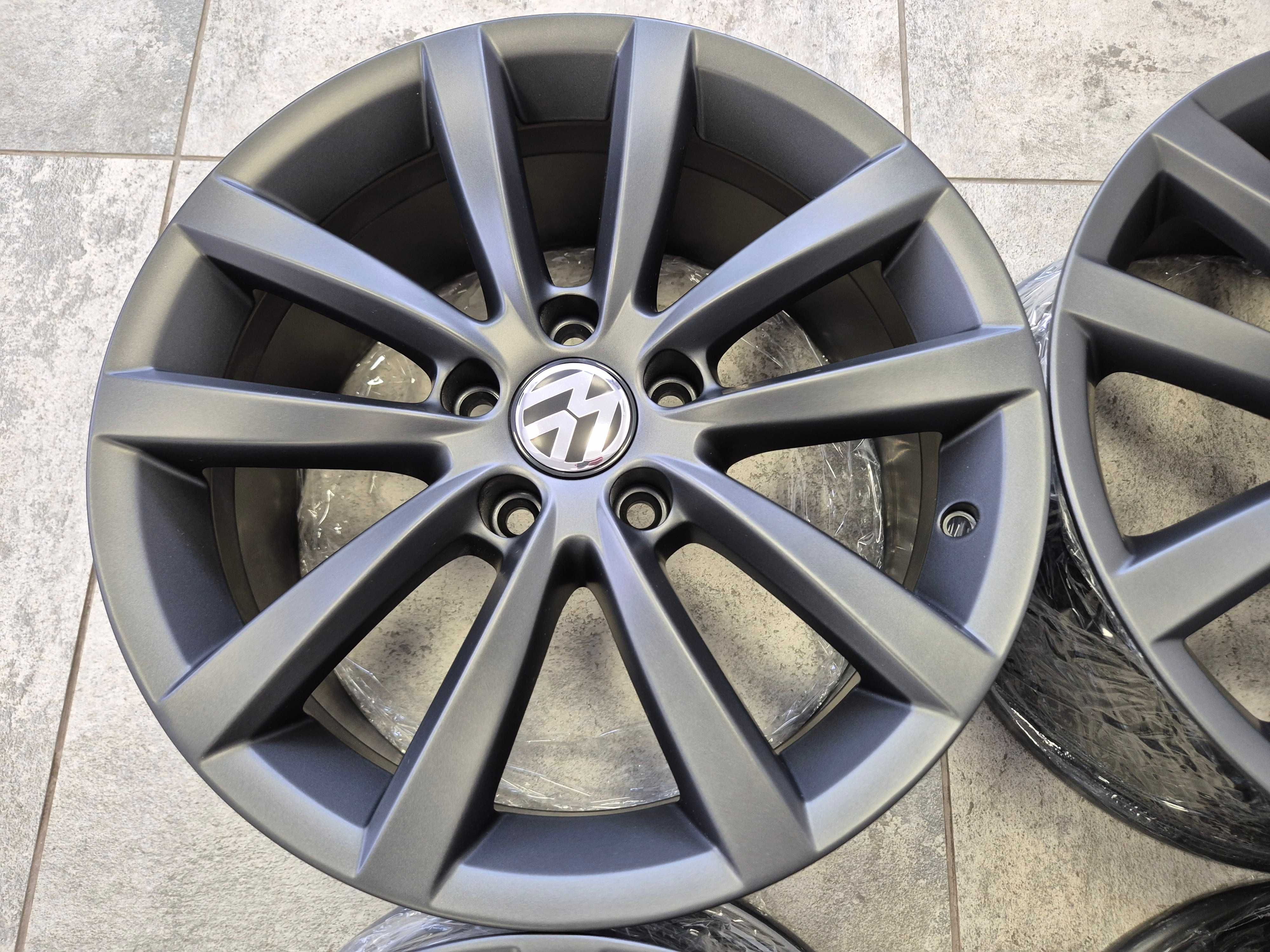 FELGI r17 (A(A84/25)008 VW Passat 5x112 7,5J 7,5x17 ET47 po RENOWACJI