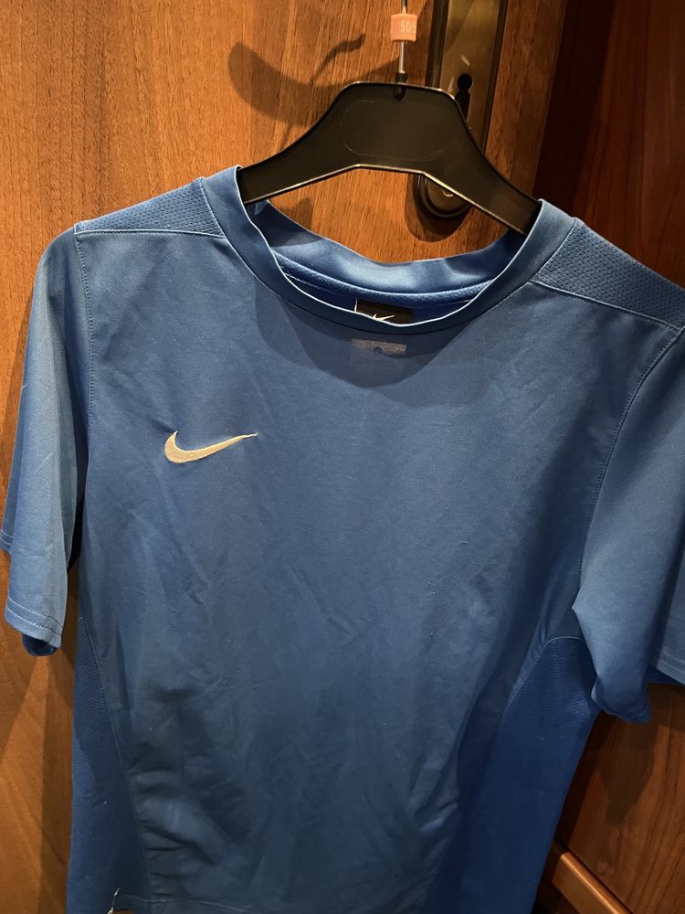 Koszulka sportowa t-shirt niebieski Nike o rozmiarze XL 152-158 cm