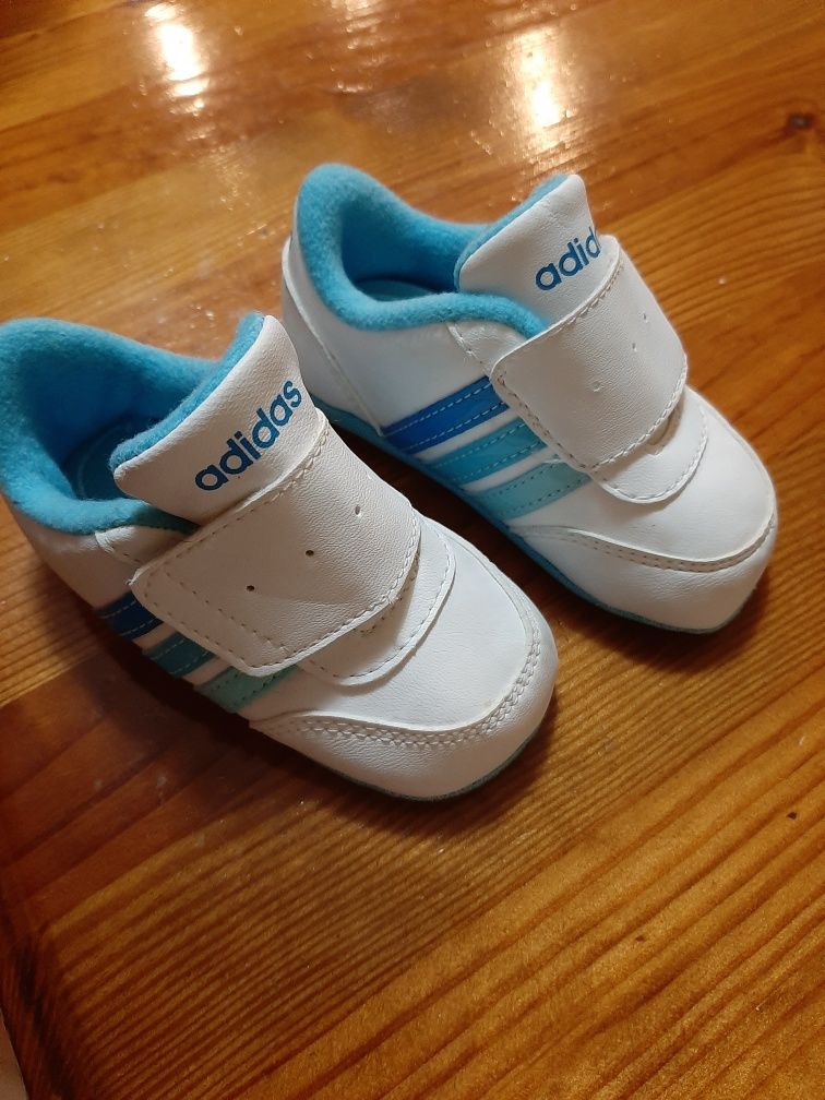 Butki dziecięce Adidas