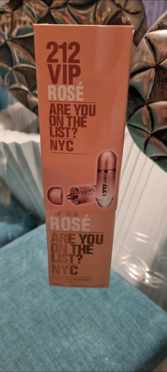 Perfume 212 Vip Rose 100 Ml