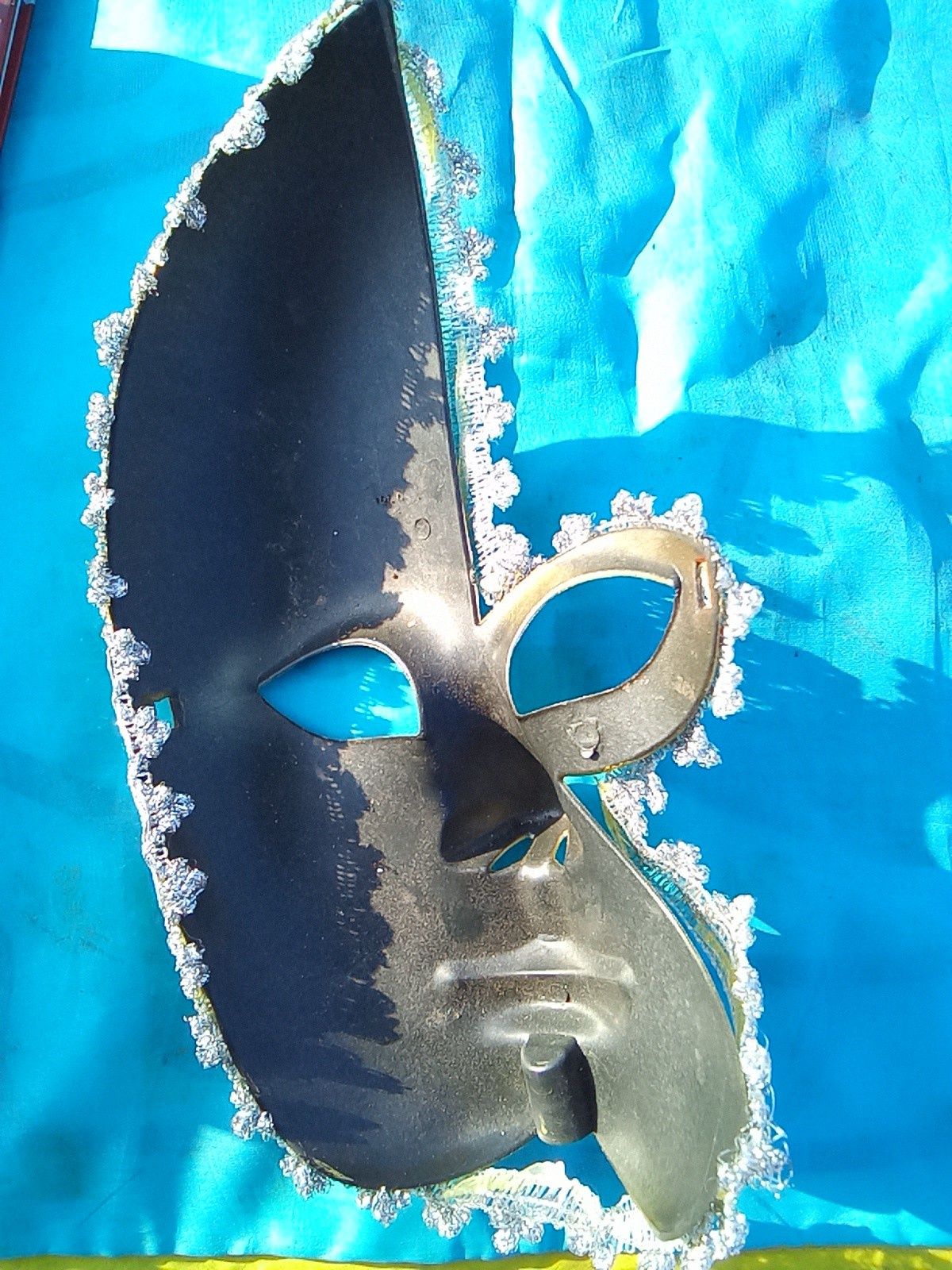 Венецианская  маска .