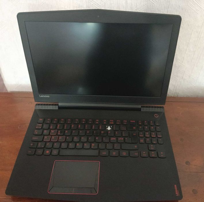 Ігровий ноутбук Lenovo y520