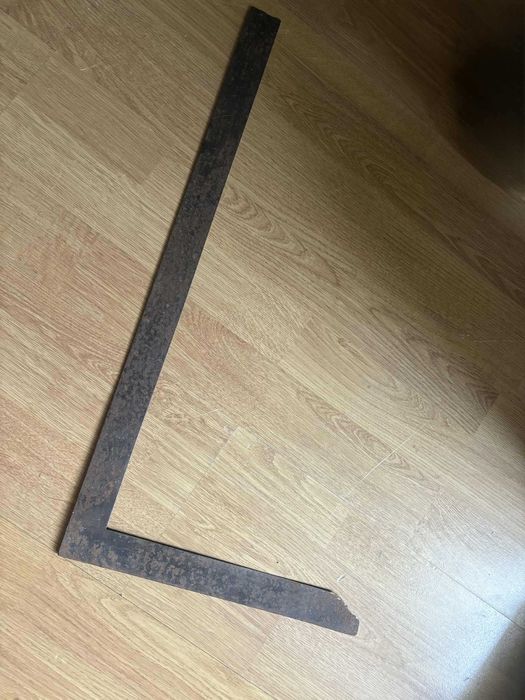 Kątownik metalowy