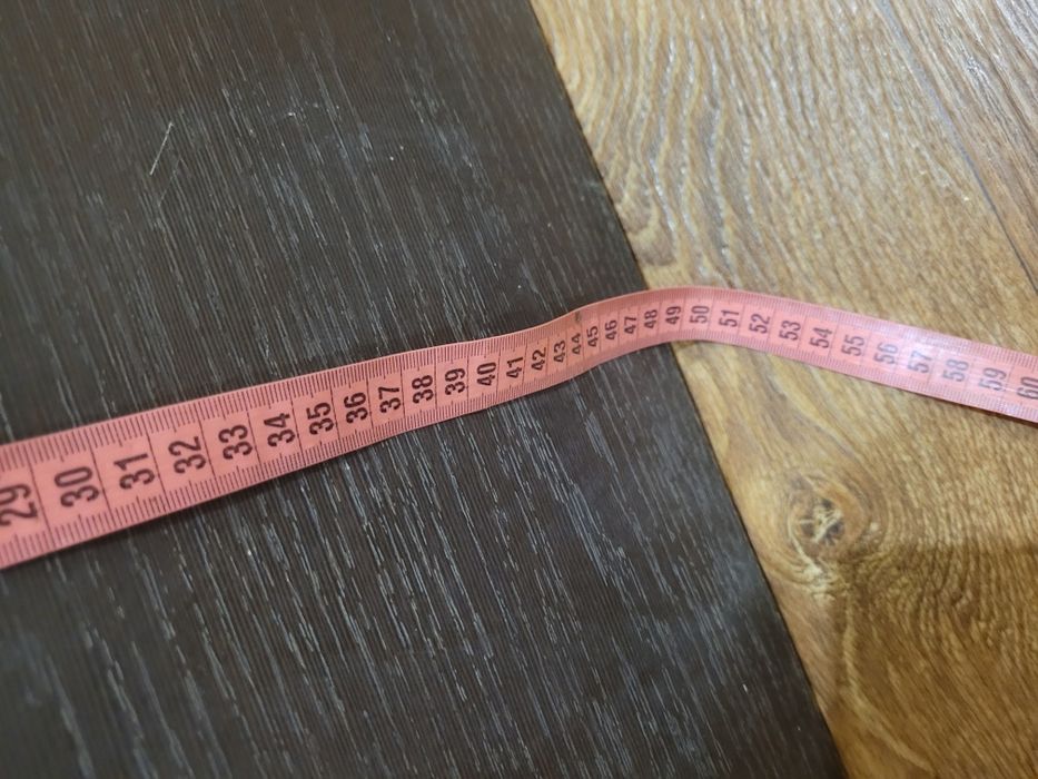 Отрезы столешницы 3шт и полки 2шт для
кух
ADV