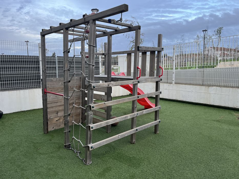 Parque infantil Wickey com escorrega