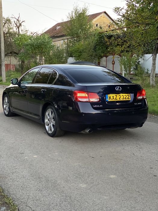 Продам LEXUS GS-300.