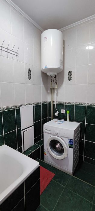 Продам двокімнатну квартиру покращеного планування.Цегляний будинок