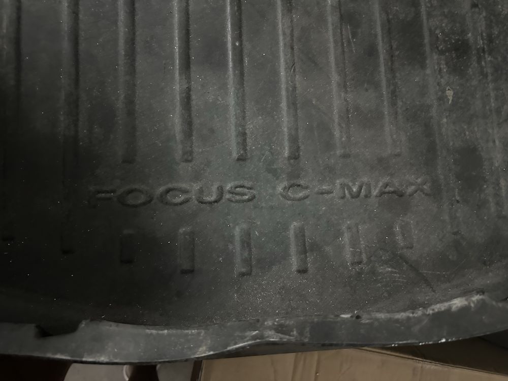 Tapete de protecao de bagageira