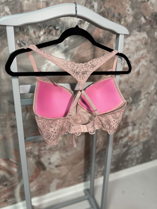 Гарненький ліф Victoria’s Secret з пушапом