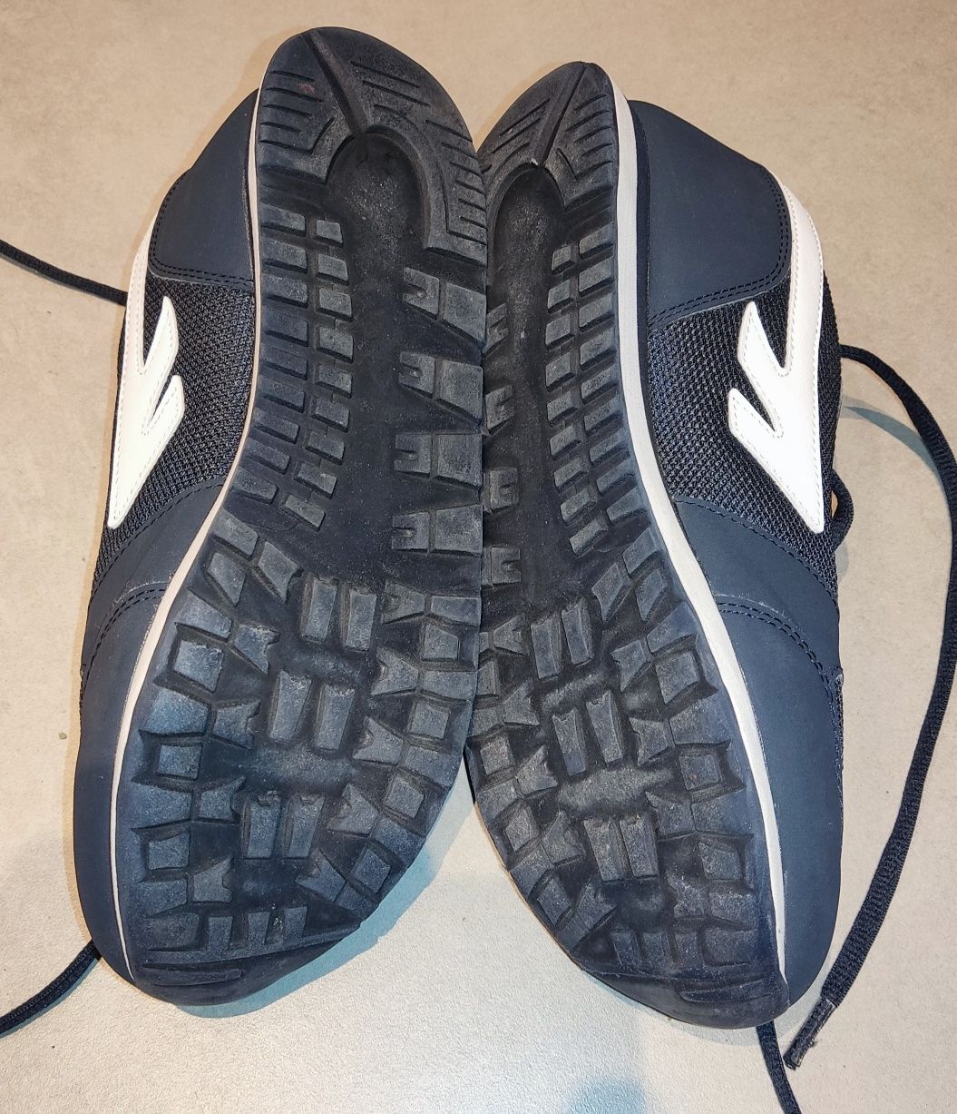 Buty sportowe Hi-Tec rozmiar 39