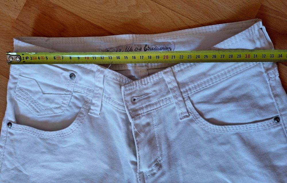 Jeansy - Stradivarius - rozmiar 32