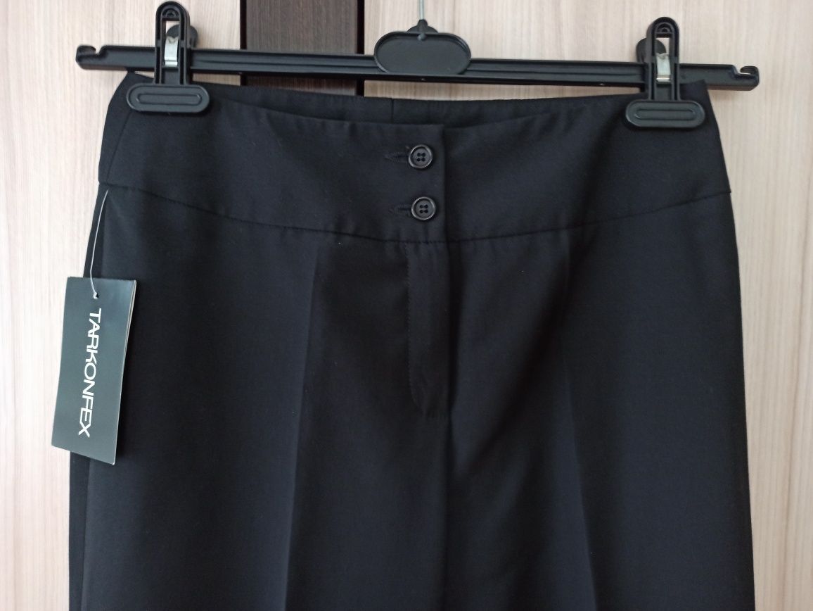 Czarne szerokie spodnie damskie z elano-welny rozmiar 36