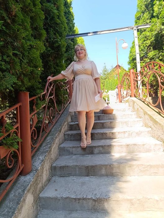 Сукня дуже красива  розмір л