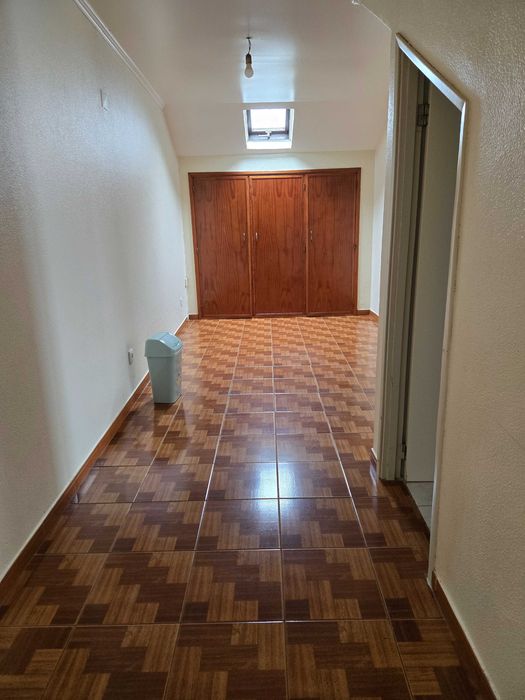 Arrendo Casa T2 com eletrodomésticos na Marinha Grande