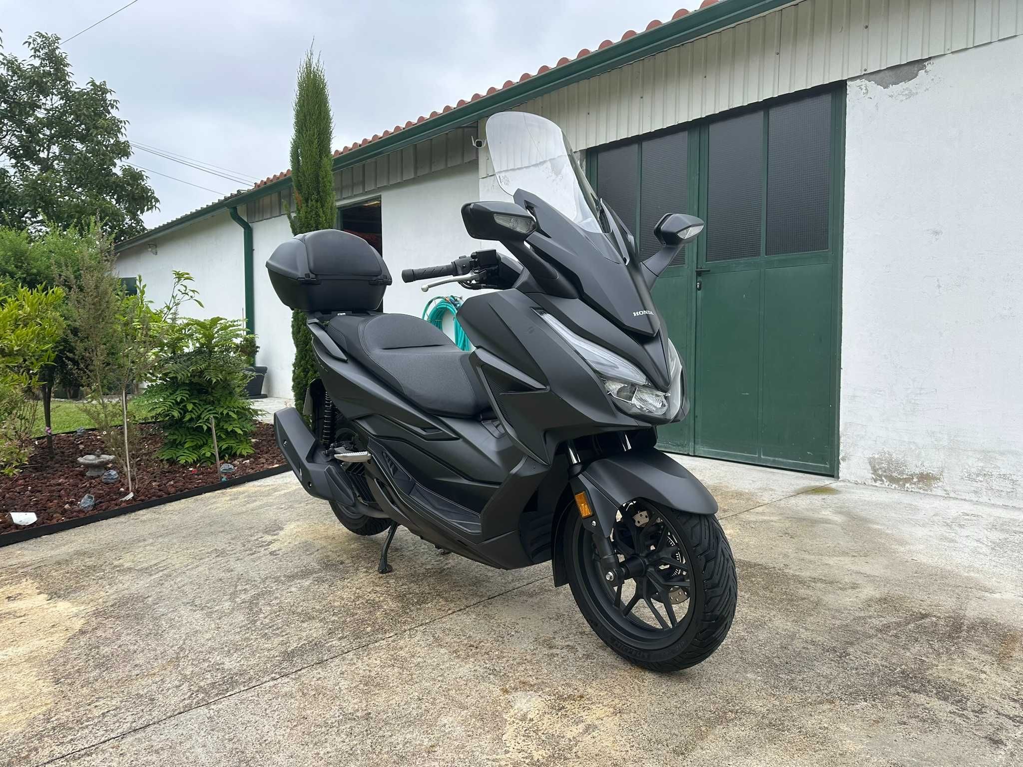 Honda Forza 125cc – Como Nova!