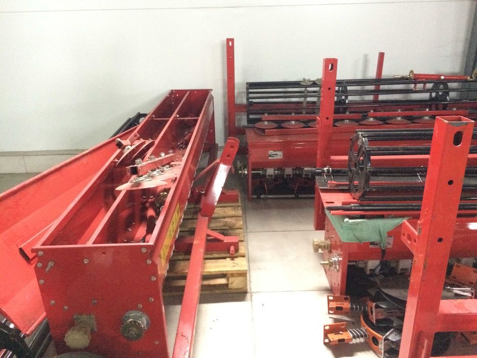 Сівалка 12 рядна КНР. Виробництво: заводський китай.