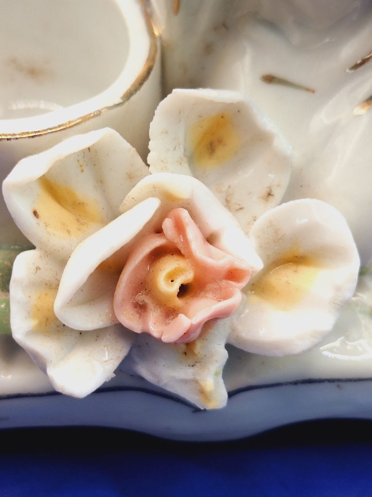 Świecznik porcelanowy
